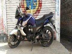 Yamaha FZs